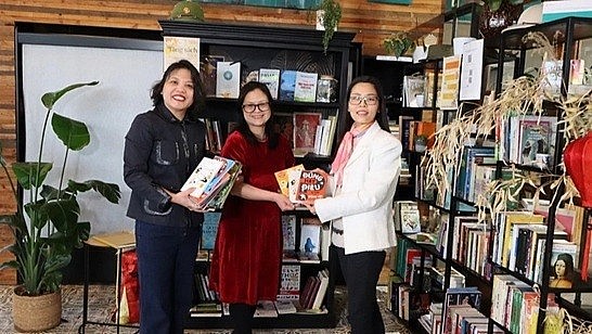 First Vietnamese Books Displayed at Belgium's Capital First Vietnamese Books Displayed at Belgium's Capital