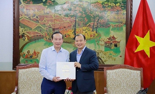 Promote Strength of Overseas Vietnamese in Enhancing Vietnam - EU Relations Promote Strength of Overseas Vietnamese in Enhancing Vietnam - EU Relations