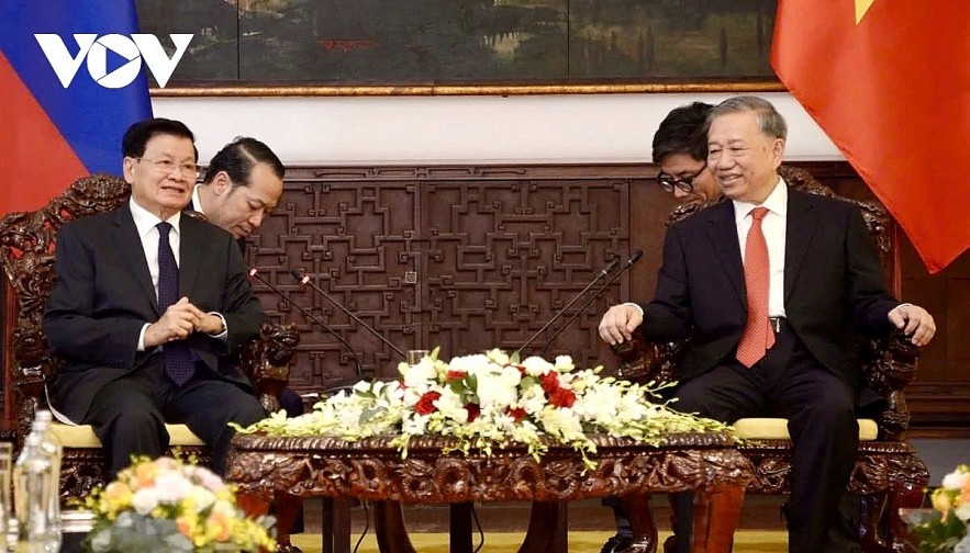 Vietnamese Party General Secretary To Lam (R) and Lao Party General Secretary and President Thongloun Sisoulith during their meeting in Ho Chi Minh City on April 29 Vietnamese Party General Secretary To Lam (R) and Lao Party General Secretary and President Thongloun Sisoulith during their meeting in Ho Chi Minh City on April 29