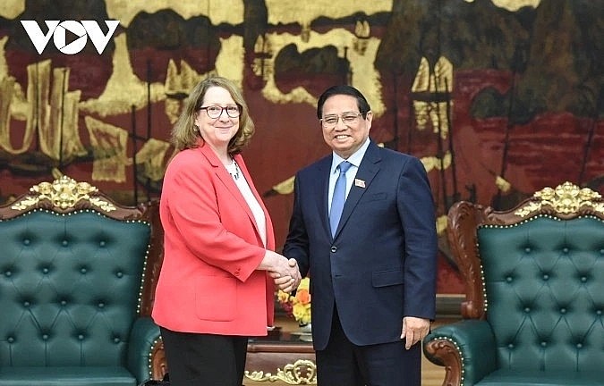 Prime Minister Pham Minh Chinh and USCC Chair Reva Price Prime Minister Pham Minh Chinh and USCC Chair Reva Price