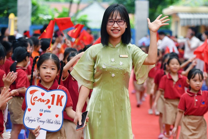 Free two-session school days to begin nationwide in 2025–2026. Free two-session school days to begin nationwide in 2025–2026.