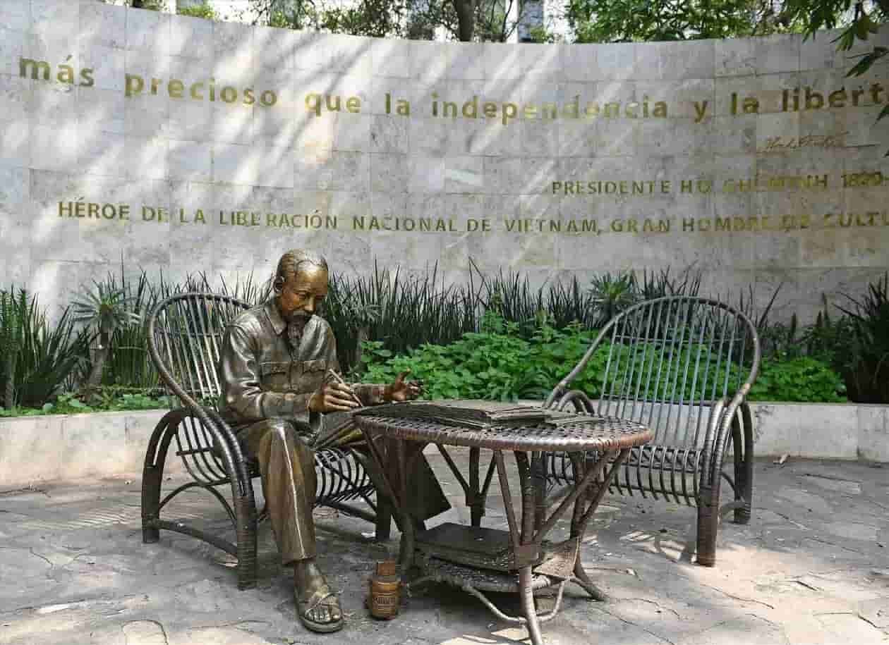 The statue of President Ho Chi Minh in Mexico City. (Photo: Lao dong Newspaper) The statue of President Ho Chi Minh in Mexico City. (Photo: Lao dong Newspaper)