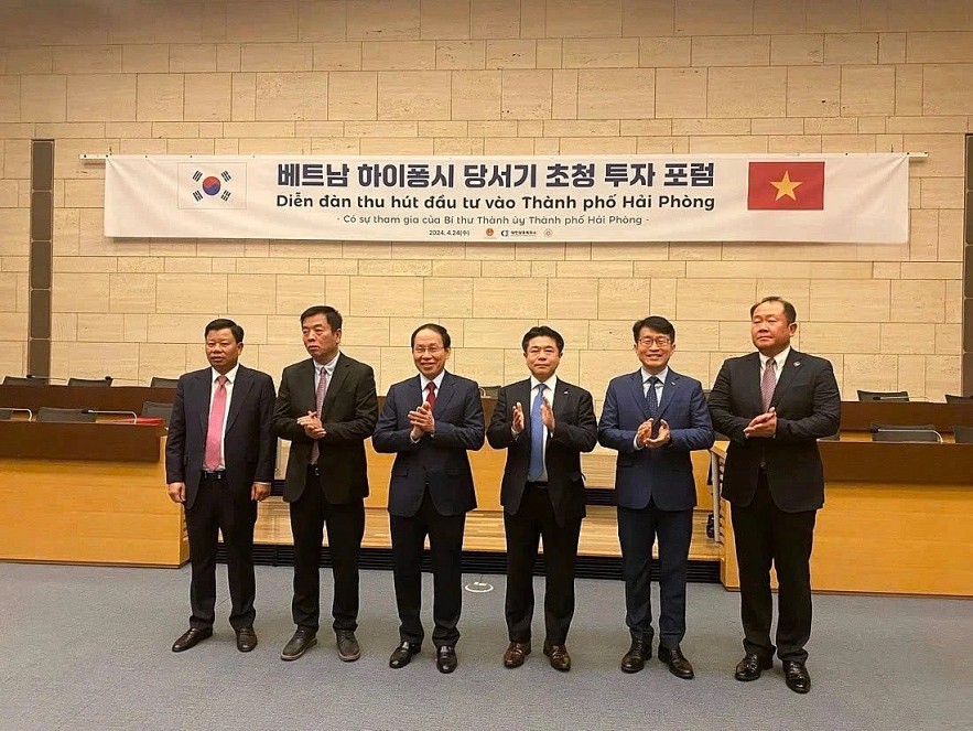 Leaders of Hai Phong and Korean businesses during an investment promotion forum in 2024. (Photo: haiphong portal) Leaders of Hai Phong and Korean businesses during an investment promotion forum in 2024. (Photo: haiphong portal)