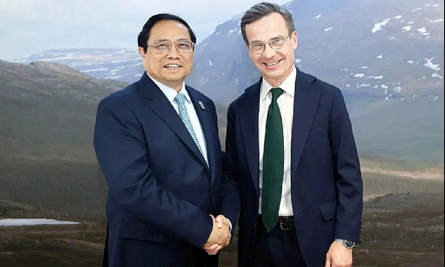 Vietnamese Prime Minister Pham Minh Chinh meets Swedish Prime Minister Ulf Kristersson on the sidelines of the World Climate Action Summit at COP28 in Cairo in December 2023 Vietnamese Prime Minister Pham Minh Chinh meets Swedish Prime Minister Ulf Kristersson on the sidelines of the World Climate Action Summit at COP28 in Cairo in December 2023