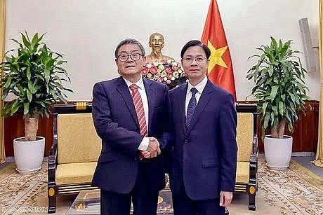 Deputy Minister of Foreign Affairs Ngo Le Van receives a delegation from the Foreign Policy Advisory Committee under the Chinese Ministry of Foreign Affairs. (Source: baoquocte.vn) Deputy Minister of Foreign Affairs Ngo Le Van receives a delegation from the Foreign Policy Advisory Committee under the Chinese Ministry of Foreign Affairs. (Source: baoquocte.vn)