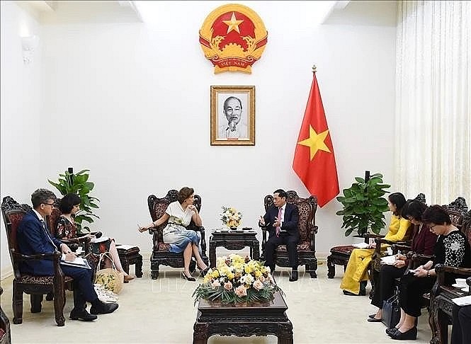 Deputy Prime Minister and Foreign Minister Bui Thanh Son (R) and UNESCO Director-General Audrey Azoulay in Hanoi (Photo: VNA) Deputy Prime Minister and Foreign Minister Bui Thanh Son (R) and UNESCO Director-General Audrey Azoulay in Hanoi (Photo: VNA)