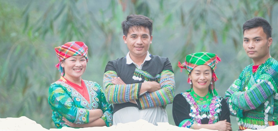 Supported by Save the Children, A Lung and his peers formed the “Community tourism” initiative group in Kien Thanh commune, Tran Yen district, Yen Bai province. Supported by Save the Children, A Lung and his peers formed the “Community tourism” initiative group in Kien Thanh commune, Tran Yen district, Yen Bai province.