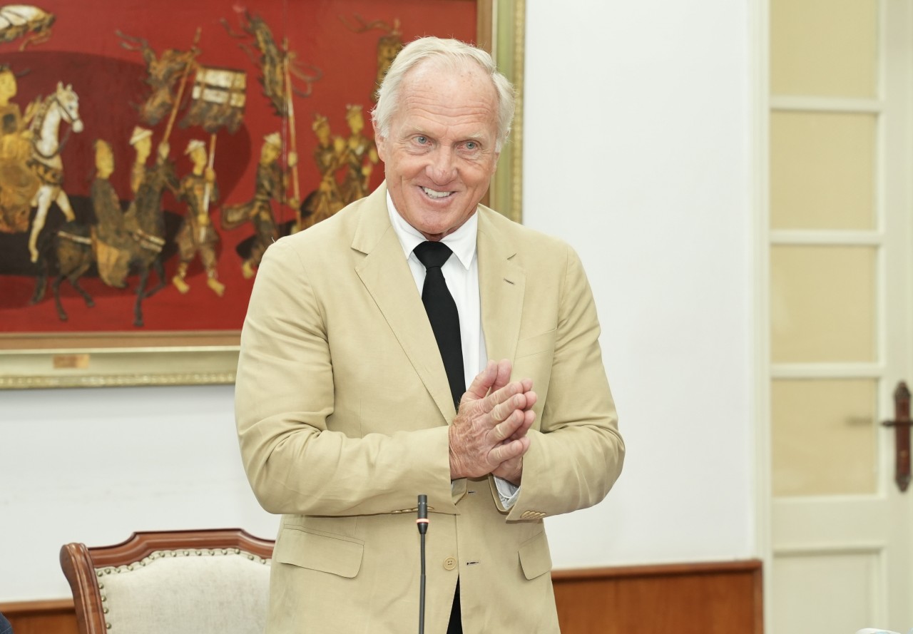 Greg Norman speaks at the appointment ceremony (Photo: Thanh Thao) Greg Norman speaks at the appointment ceremony (Photo: Thanh Thao)