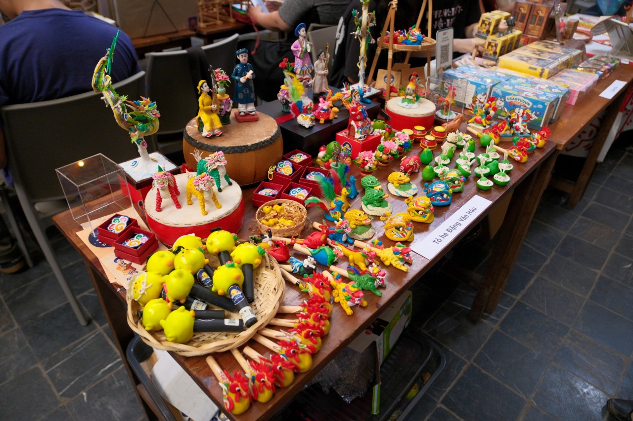 'Old Stories Told Anew': When Heritage Transform into Cultural Products