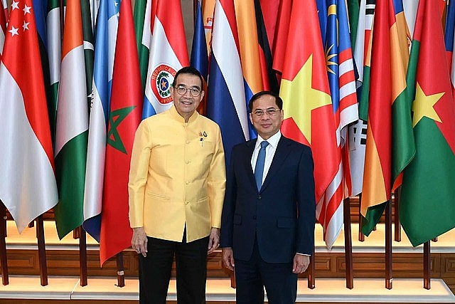 Deputy Prime Minister, Foreign Minister Bui Thanh Son (L) meets Thai Foreign Minister Maris Sangiampongsa, Bangkok, Thailand, July 29, 2025. Deputy Prime Minister, Foreign Minister Bui Thanh Son (L) meets Thai Foreign Minister Maris Sangiampongsa, Bangkok, Thailand, July 29, 2025.
