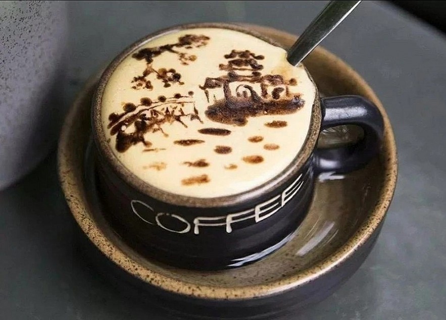 Egg coffee, a must-try Hanoi specialty (Photo: Tourism Information Center) Egg coffee, a must-try Hanoi specialty (Photo: Tourism Information Center)