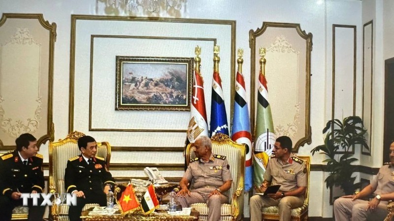 General Phan Văn Giang, Minister of National Defense of Vietnam, meets with General Abdel Mageed Saqr, Minister of Defense of Egypt. (Photo: VNA) General Phan Văn Giang, Minister of National Defense of Vietnam, meets with General Abdel Mageed Saqr, Minister of Defense of Egypt. (Photo: VNA)