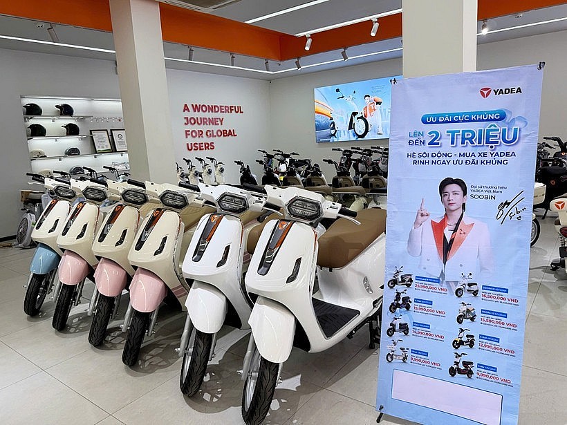 Domestic manufacturers like VinFast, Yadea, Selex, Dat Bike, and Pega now have a combined production capacity of 1.8 million units per year. (Photo: VNA) Domestic manufacturers like VinFast, Yadea, Selex, Dat Bike, and Pega now have a combined production capacity of 1.8 million units per year. (Photo: VNA)