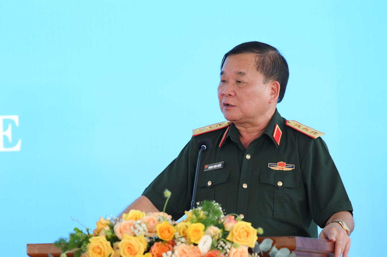 Australia Hands Over US $240,000 Equipment Package to Vietnamese Peacekeepers Australia Hands Over US $240,000 Equipment Package to Vietnamese Peacekeepers