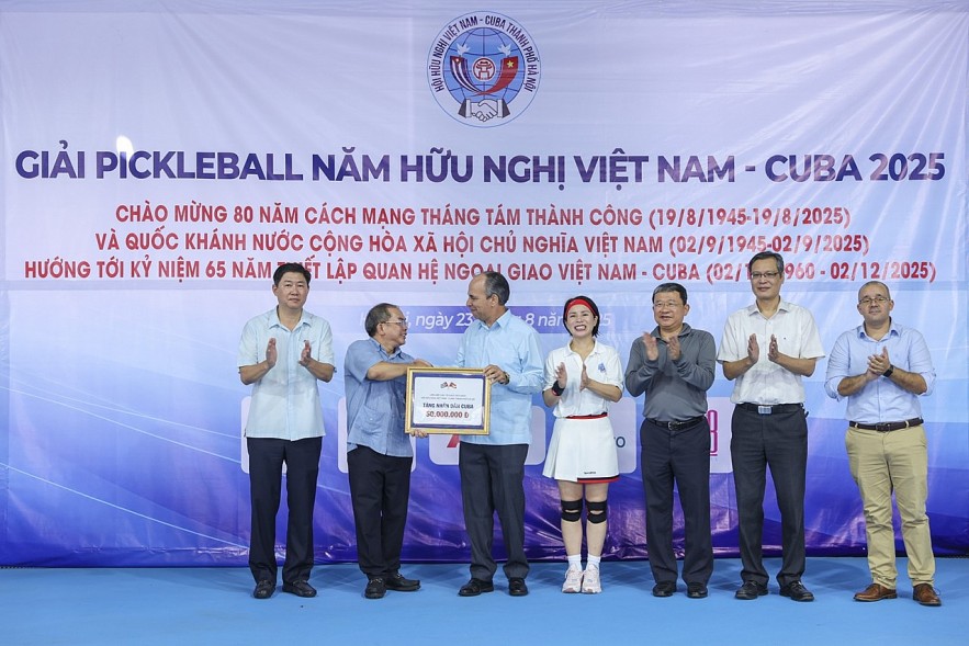 Sports Exchange Contributes to Enhance Vietnam-Cuba Friendship Sports Exchange Contributes to Enhance Vietnam-Cuba Friendship