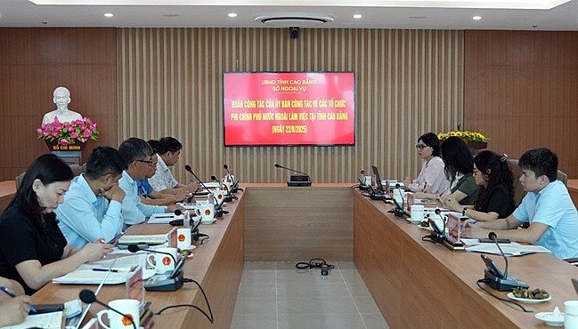 Committee for Foreign Non-governmental Organization Affairs Works with Cao Bang Province Committee for Foreign Non-governmental Organization Affairs Works with Cao Bang Province