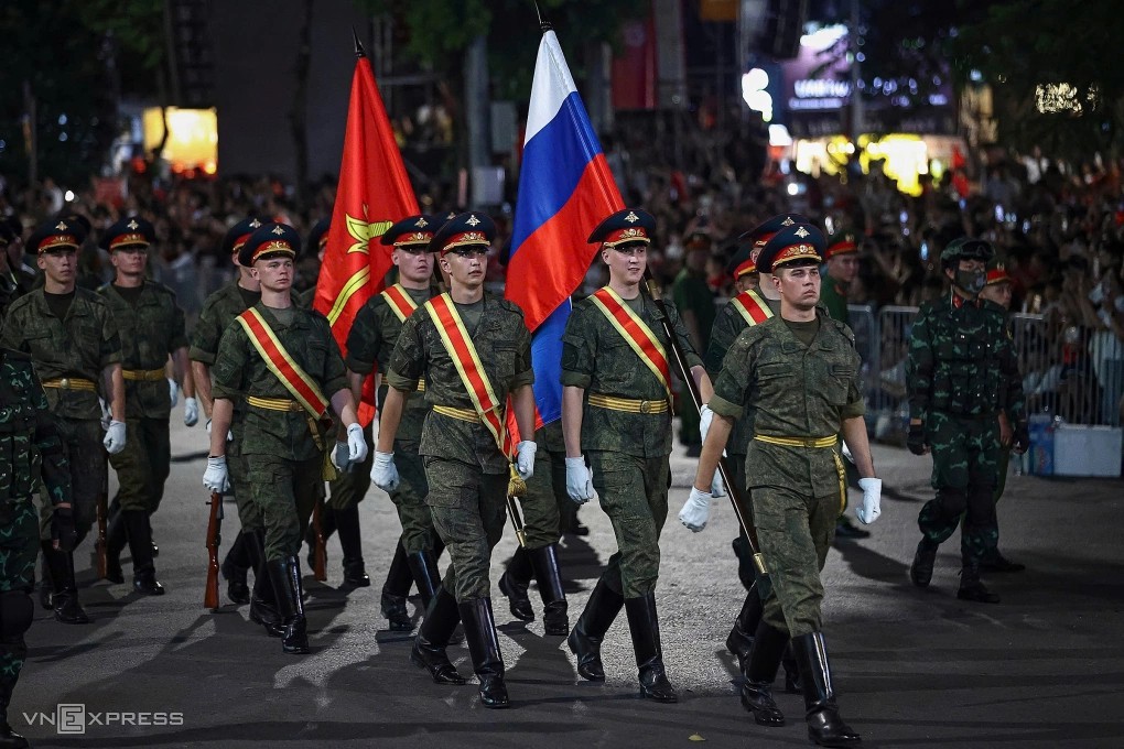 Russian servicemen rehearse the second parade and march (August 24, 2025) in preparation for the 80th Anniversary of the August Revolution and National Day on September 2. (Photo: VnExpress) Russian servicemen rehearse the second parade and march (August 24, 2025) in preparation for the 80th Anniversary of the August Revolution and National Day on September 2. (Photo: VnExpress)