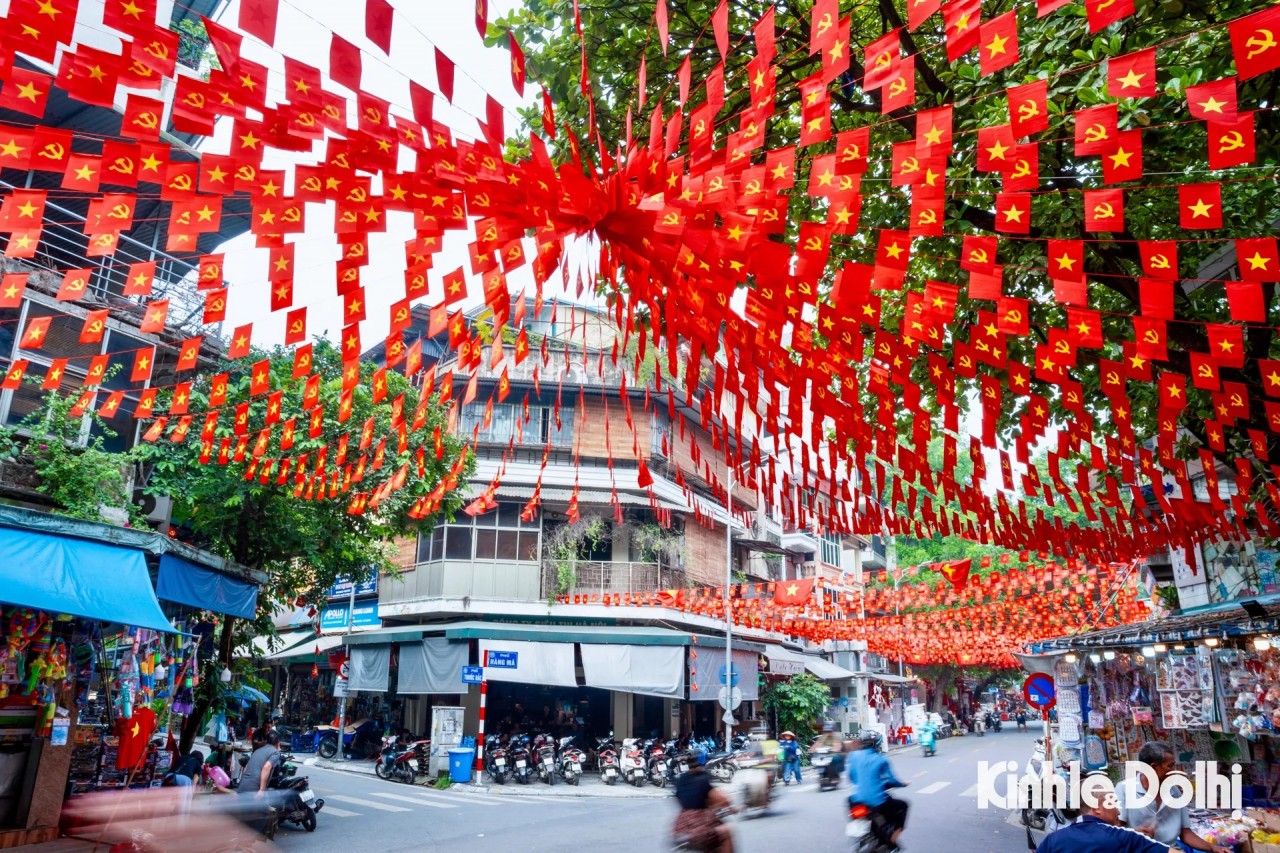 Lao Ambassador to Vietnam Khamphao Ernthavanh: Vietnam Affirms Its Position with Vitality and Aspiration for National Advancement Lao Ambassador to Vietnam Khamphao Ernthavanh: Vietnam Affirms Its Position with Vitality and Aspiration for National Advancement