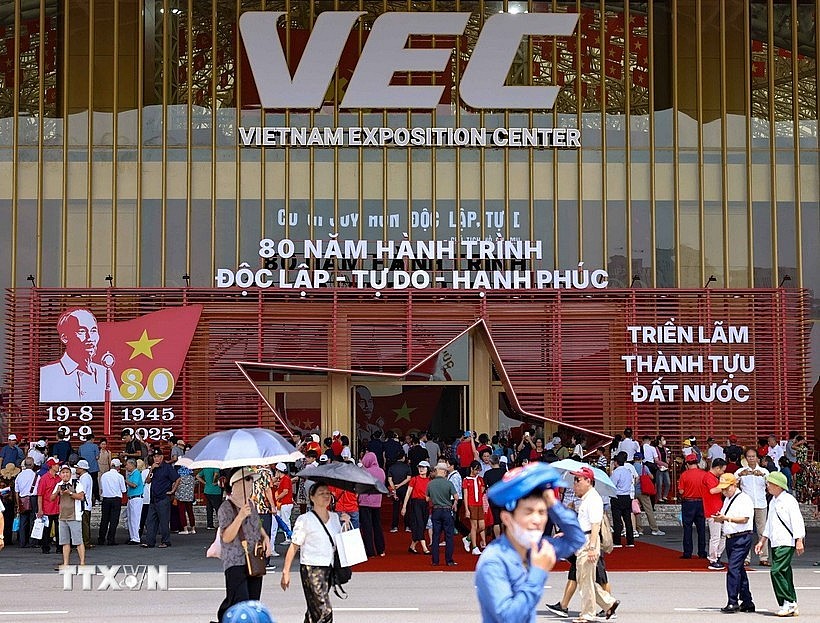 The National Achievements Exhibition themed “80 years of Independence – Freedom – Happiness” at the Vietnam Exposition Centre in Dong Anh commune, draws nearly 1.2 million visitors in its first three days. (Photo: VNA) The National Achievements Exhibition themed “80 years of Independence – Freedom – Happiness” at the Vietnam Exposition Centre in Dong Anh commune, draws nearly 1.2 million visitors in its first three days. (Photo: VNA)