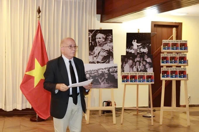 Pedro de Oliveira shares his journey of embracing Ho Chi Minh’s ideology at the celebration of the 133rd birth anniversary of President Ho Chi Minh in Brasilia in 2023. (Photo: VNA). Pedro de Oliveira shares his journey of embracing Ho Chi Minh’s ideology at the celebration of the 133rd birth anniversary of President Ho Chi Minh in Brasilia in 2023. (Photo: VNA).