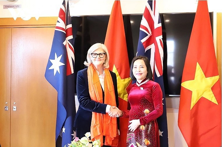 Australian Governor-General Samatha Mostyn receives Vietnamese Vice Chairwoman of the National Assembly Nguyen Thi Thanh during her visit to Australia. Australian Governor-General Samatha Mostyn receives Vietnamese Vice Chairwoman of the National Assembly Nguyen Thi Thanh during her visit to Australia.
