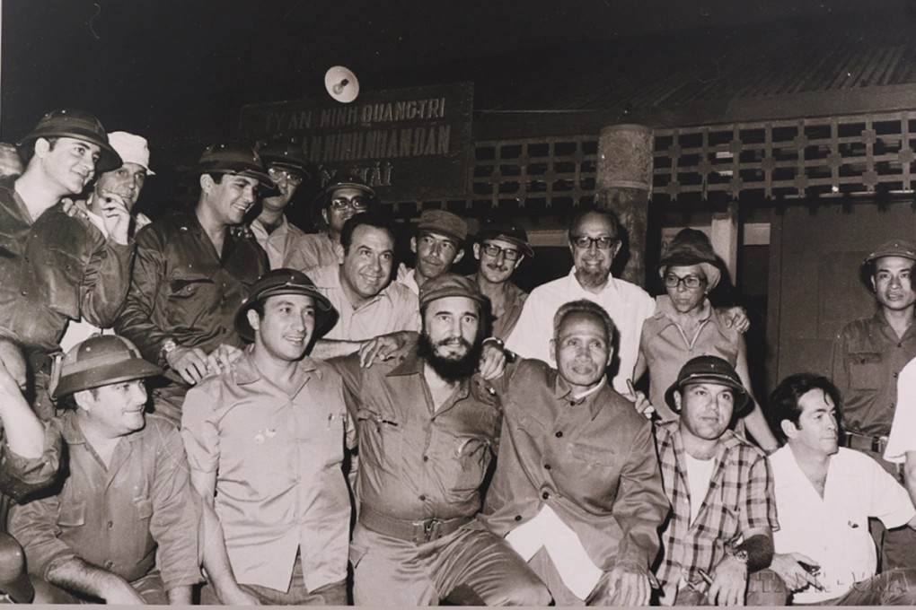 Fidel Castro photographed with Prime Minister Phạm Văn Đồng in Vĩnh Linh, 1973. Photo: VNA Fidel Castro photographed with Prime Minister Phạm Văn Đồng in Vĩnh Linh, 1973. Photo: VNA