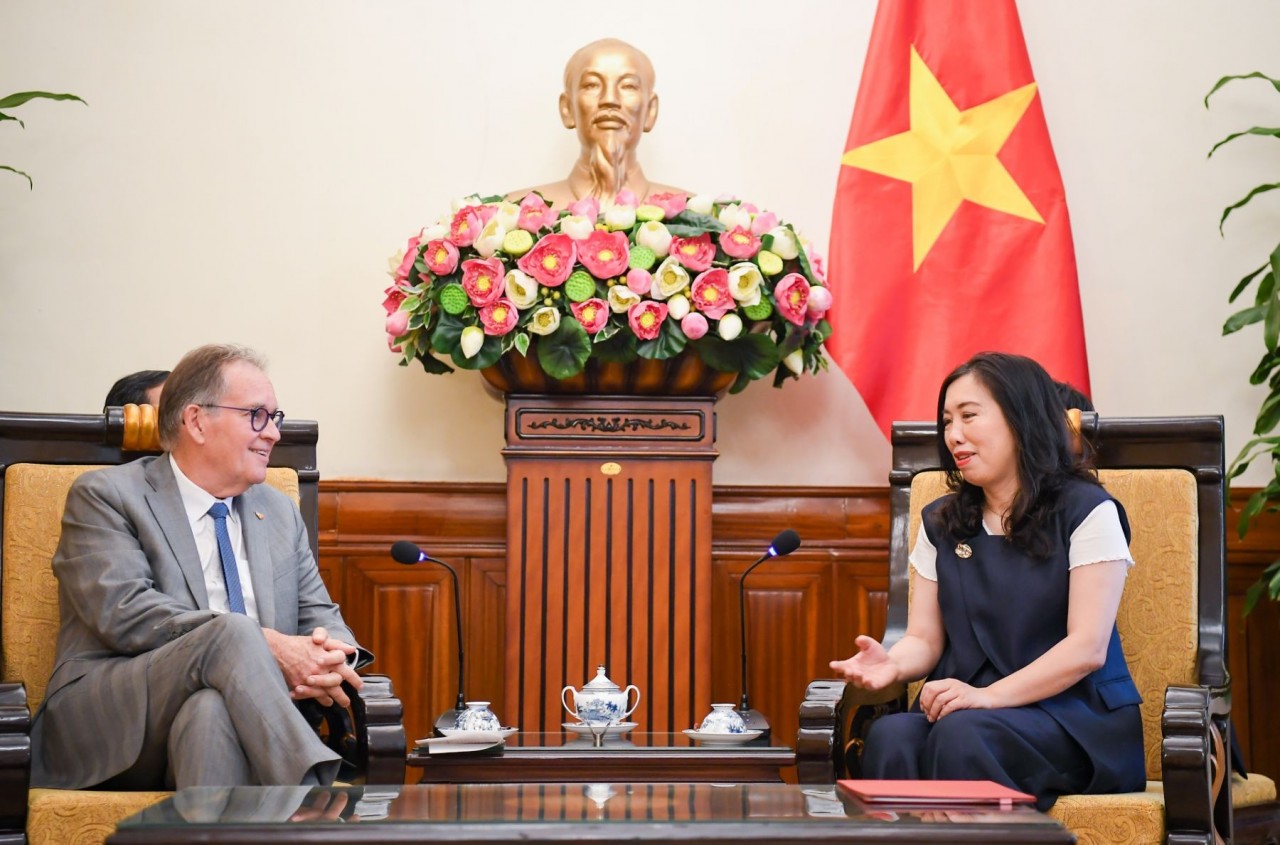 Fostering Science - Technology and Innovation Cooperation between Vietnam and France Fostering Science - Technology and Innovation Cooperation between Vietnam and France