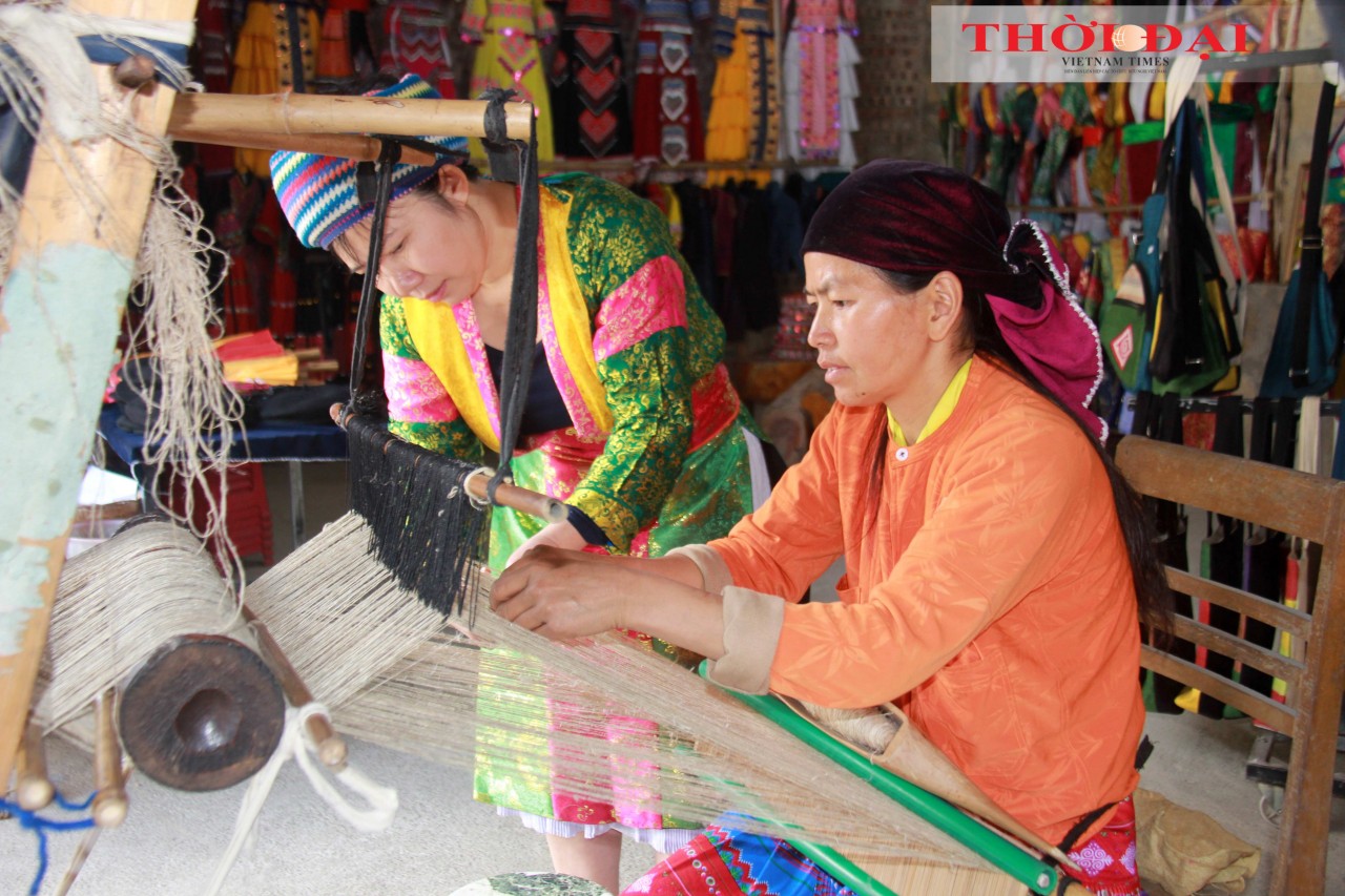 The White Flax Cooperative (Sa Phin Commune, Tuyen Quang Province) provides jobs for many Hmong women in difficult circumstances. (Photo: Thanh Luan) The White Flax Cooperative (Sa Phin Commune, Tuyen Quang Province) provides jobs for many Hmong women in difficult circumstances. (Photo: Thanh Luan)