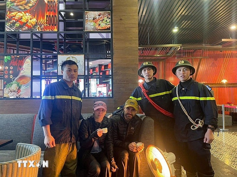 Lao Cai Found Two Lost German Tourists in Hoang Lien National Park Lao Cai Found Two Lost German Tourists in Hoang Lien National Park