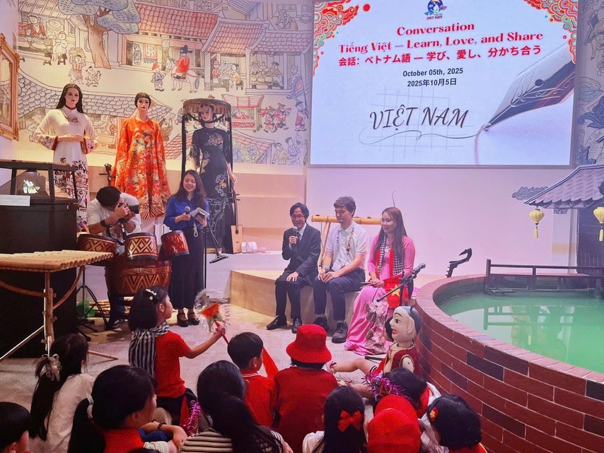 The exchange program “Learning and Loving the Vietnamese Language Together” spread the love for the Vietnamese language among the young generation of overseas Vietnamese living in Japan. (Photo: Department of International Cooperation / Ministry of Culture, Sports and Tourism) The exchange program “Learning and Loving the Vietnamese Language Together” spread the love for the Vietnamese language among the young generation of overseas Vietnamese living in Japan. (Photo: Department of International Cooperation / Ministry of Culture, Sports and Tourism)