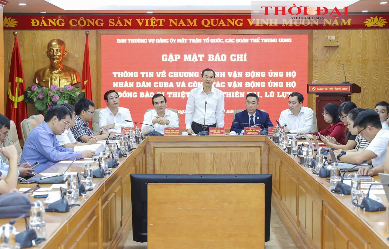Nguyen Thai Hoc, Deputy Secretary of the Party Committee of the Central Fatherland Front and Mass Organizations. Nguyen Thai Hoc, Deputy Secretary of the Party Committee of the Central Fatherland Front and Mass Organizations.