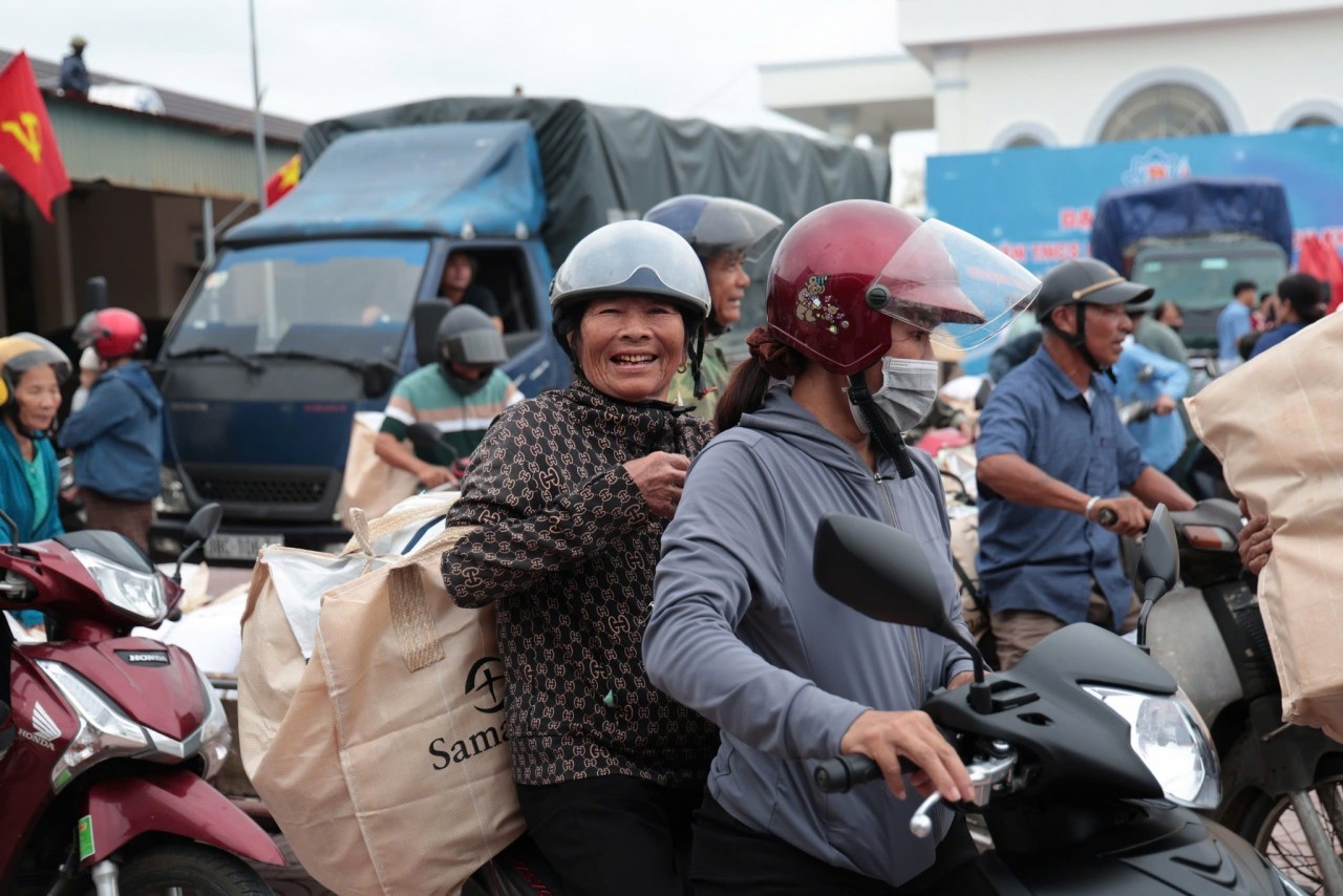 Samaritan’s Purse Supports People in Ha Tinh and Tuyen Quang in Overcoming Aftermath of Storm No. 10 Samaritan’s Purse Supports People in Ha Tinh and Tuyen Quang in Overcoming Aftermath of Storm No. 10