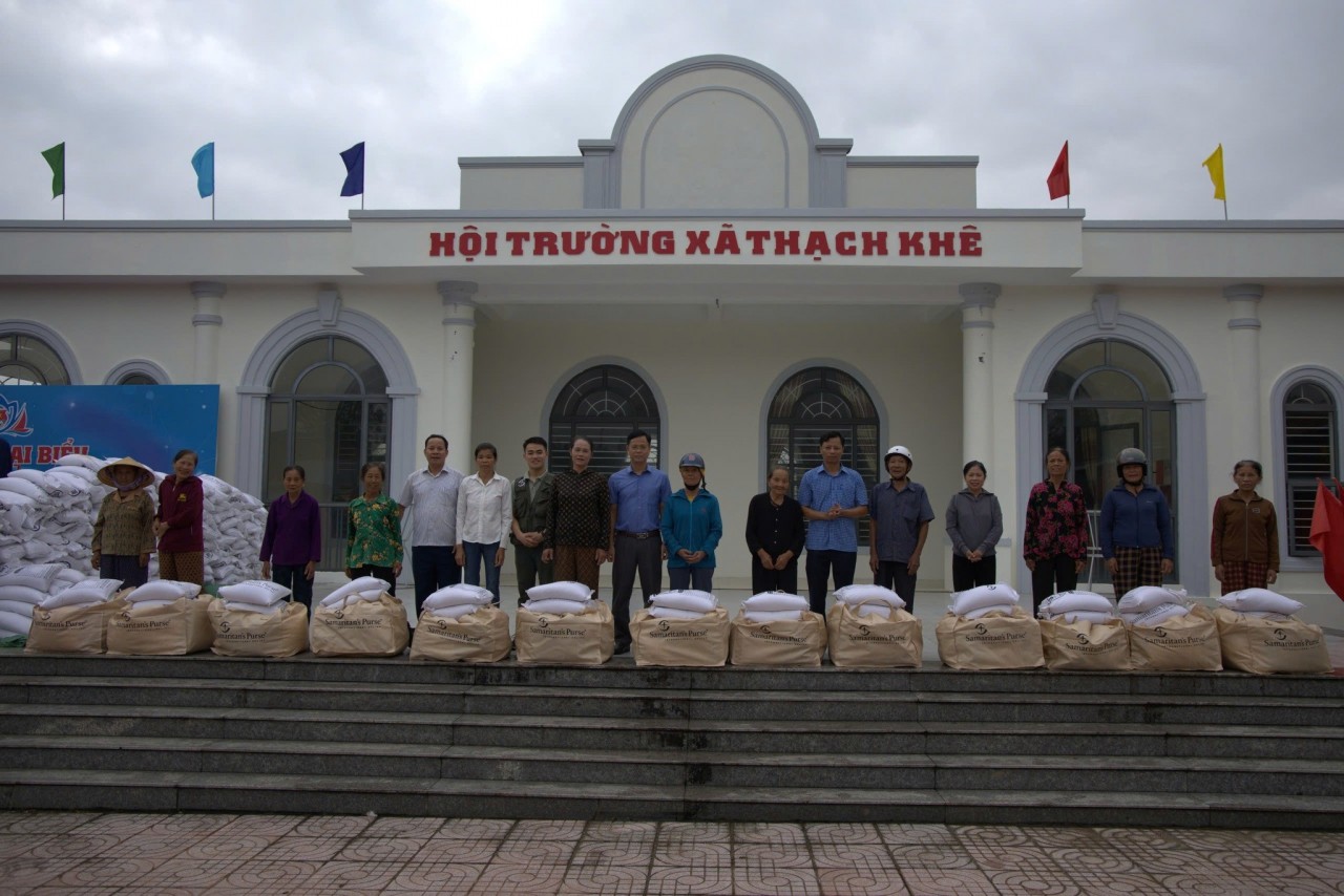 Samaritan’s Purse Supports People in Ha Tinh and Tuyen Quang in Overcoming Aftermath of Storm No. 10 Samaritan’s Purse Supports People in Ha Tinh and Tuyen Quang in Overcoming Aftermath of Storm No. 10