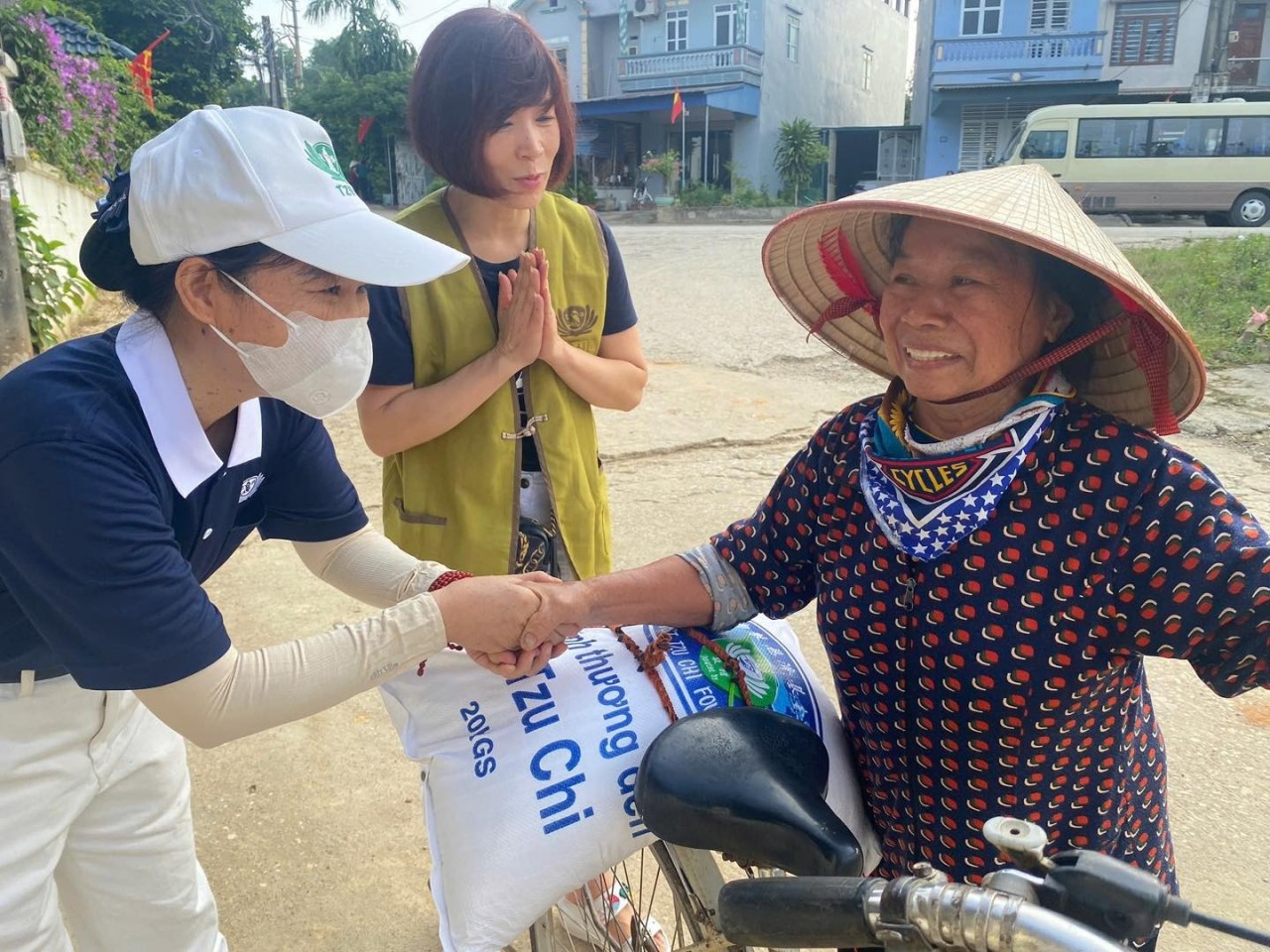 Many International Organizations Support Vietnam in Overcoming Consequences of Natural Disasters Many International Organizations Support Vietnam in Overcoming Consequences of Natural Disasters