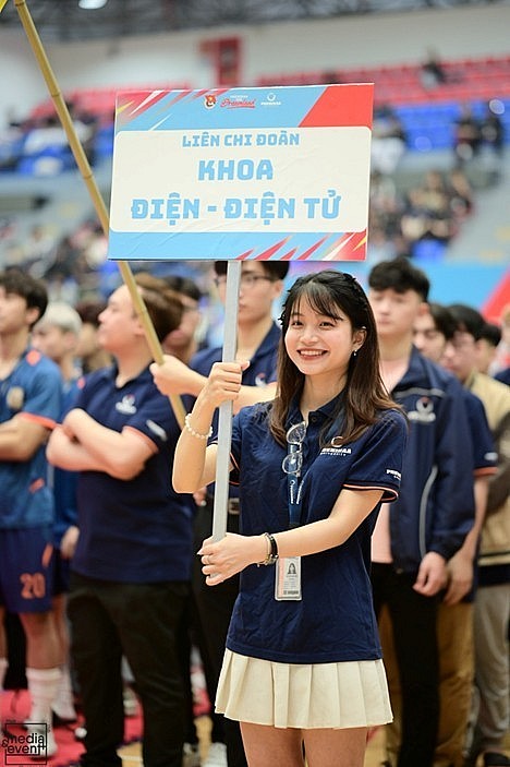 Write For Me said: Nguyễn Thị Khánh Diệu is also an active presence in Youth Union activities, where she spreads positive energy and a spirit of unwavering passion and perseverance to the student community. Write For Me said: Nguyễn Thị Khánh Diệu is also an active presence in Youth Union activities, where she spreads positive energy and a spirit of unwavering passion and perseverance to the student community.