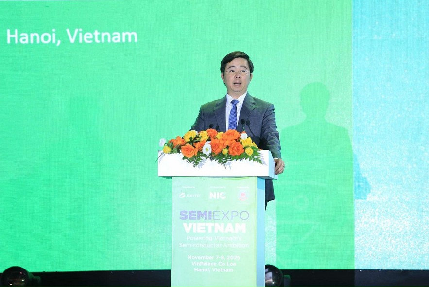 Deputy Minister of Science and Technology Bui Hoang Phuong outlines Vietnam’s semiconductor development strategy. Photo: Organizing Committee. Deputy Minister of Science and Technology Bui Hoang Phuong outlines Vietnam’s semiconductor development strategy. Photo: Organizing Committee.