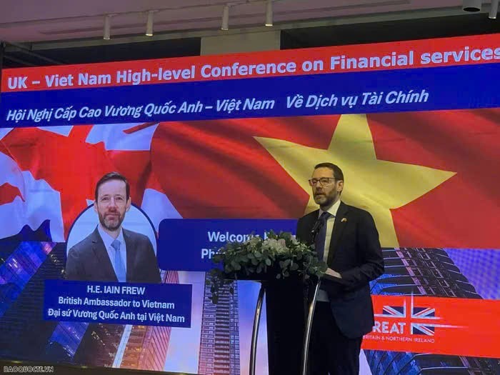 Promoting Vietnam–UK Cooperation in Developing Modern Financial Services Promoting Vietnam-UK Cooperation in Developing Modern Financial Services