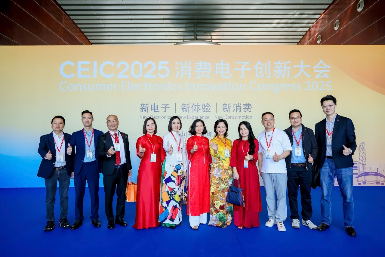 The Vietnam Business Association attended the Electronics Industry Congress in Shenzhen (China) in November 2025. (Photo: Provided by the interviewee). The Vietnam Business Association attended the Electronics Industry Congress in Shenzhen (China) in November 2025. (Photo: Provided by the interviewee).