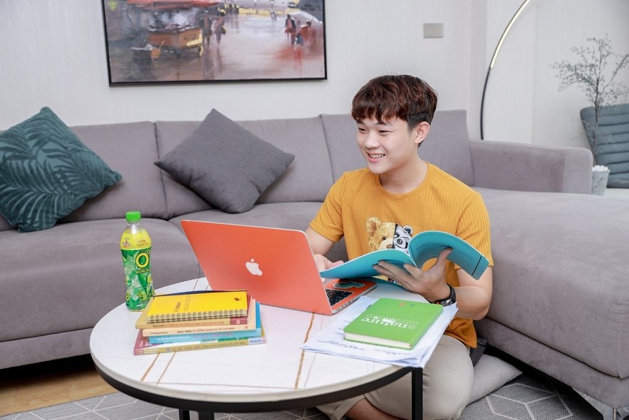 Freshmen “Level-Up” Journey: Turning Stress into Fuel for Growth