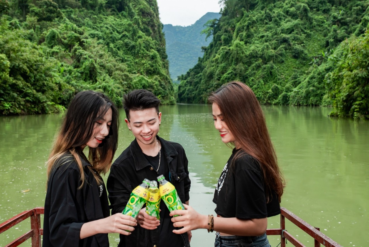 A bottle of cold Zero Degree Green Tea is enough to make Gen Z feel 'refreshed', relieved, positive and ready for the next goals.