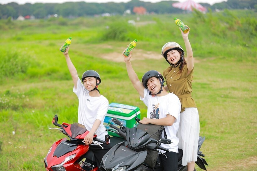 164 / 5.000 During trips, Zero Degree Green Tea is an indispensable drink for young people to Gen Z Finds Their Chill with Zero Degree Green Tea During Stress Season