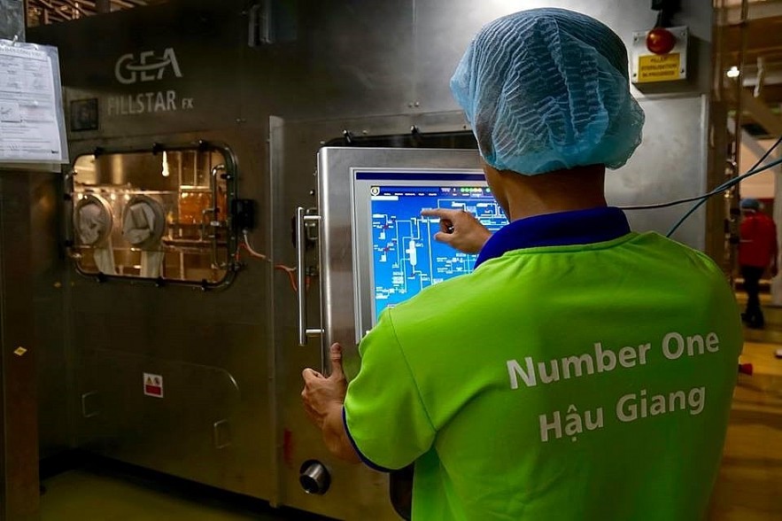 Number 1 – The first Vietnamese energy drink brand to use no preservatives