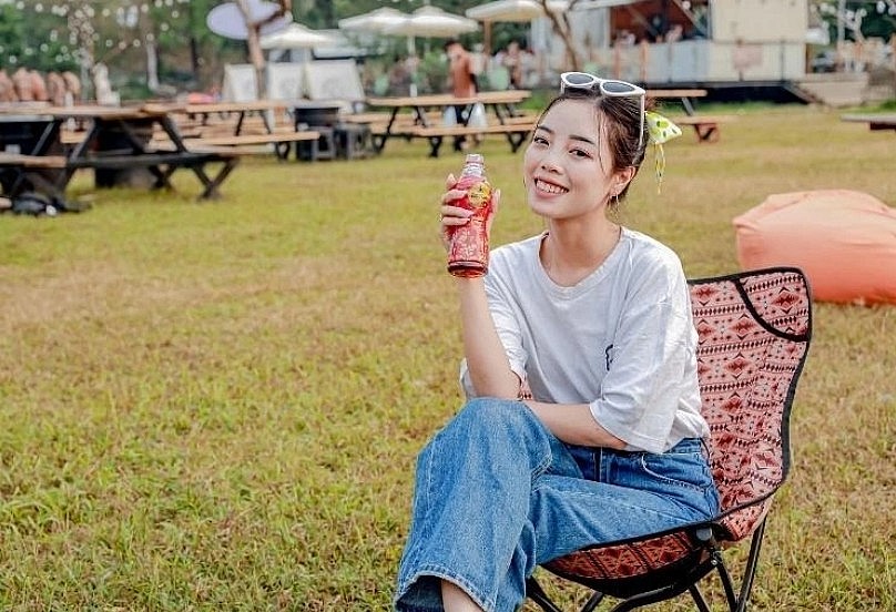 Young people choose to detox with Dr. Thanh herbal tea so each day feels fresh and full of energy. Photo: Dr. Thanh. Young people choose to detox with Dr. Thanh herbal tea so each day feels fresh and full of energy. Photo: Dr. Thanh.