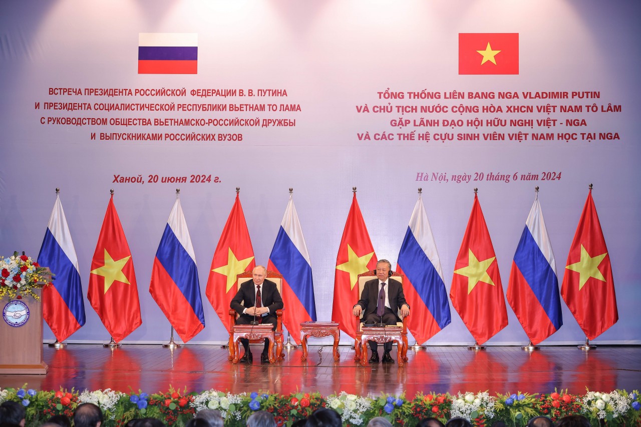 On June 20, 2024, in Hanoi, VUFO chaired the program “President of the Russian Federation Vladimir Putin and President of the Socialist Republic of Viet Nam To Lam meet with leaders of the Viet Nam–Russia Friendship Association and generations of Vietnamese alumni who studied in Russia,” held on the occasion of the state visit to Viet Nam by President Vladimir Putin. (Photo: Dinh Hoa) On June 20, 2024, in Hanoi, VUFO chaired the program “President of the Russian Federation Vladimir Putin and President of the Socialist Republic of Viet Nam To Lam meet with leaders of the Viet Nam–Russia Friendship Association and generations of Vietnamese alumni who studied in Russia,” held on the occasion of the state visit to Viet Nam by President Vladimir Putin. (Photo: Dinh Hoa)