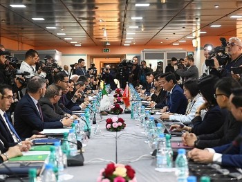 Vietnam News Today (Nov. 18): Vietnam-Algeria Inter-Governmental Committee Meeting Opens New Momentum for Cooperation