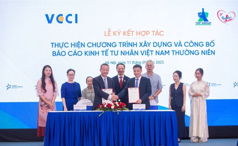VCCI implements this Initiative with the support of Tan Hiep Phat Group as a founding partner. VCCI implements this Initiative with the support of Tan Hiep Phat Group as a founding partner.