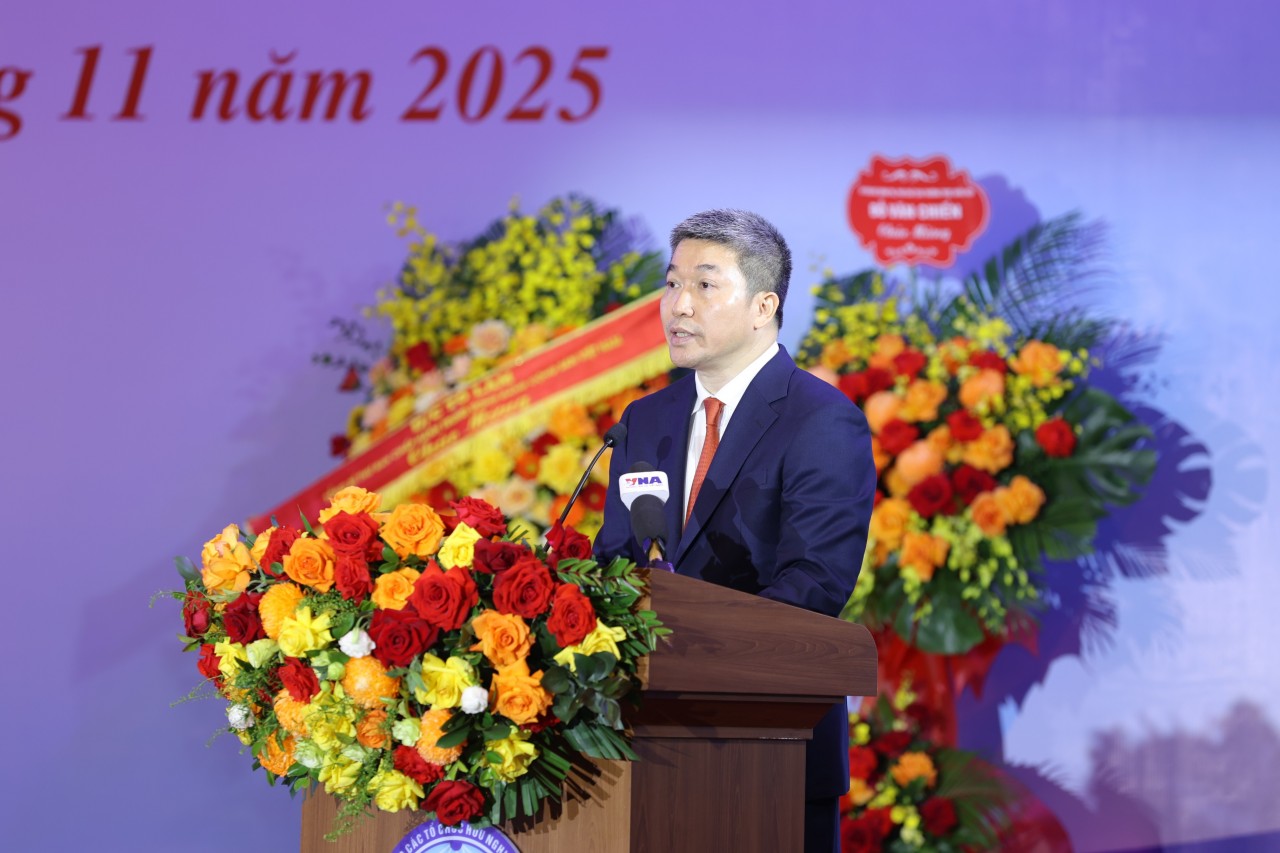 President of the Viet Nam Union of Friendship Organizations, delivers the Anniversary Speech. (Photo: Đinh Hòa) President of the Viet Nam Union of Friendship Organizations, delivers the Anniversary Speech. (Photo: Đinh Hòa)