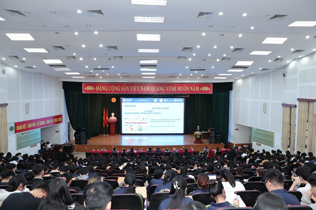 Vietnamese Youth Join hands to Fight Antibiotic Resistance in Agriculture Vietnamese Youth Join hands to Fight Antibiotic Resistance in Agriculture