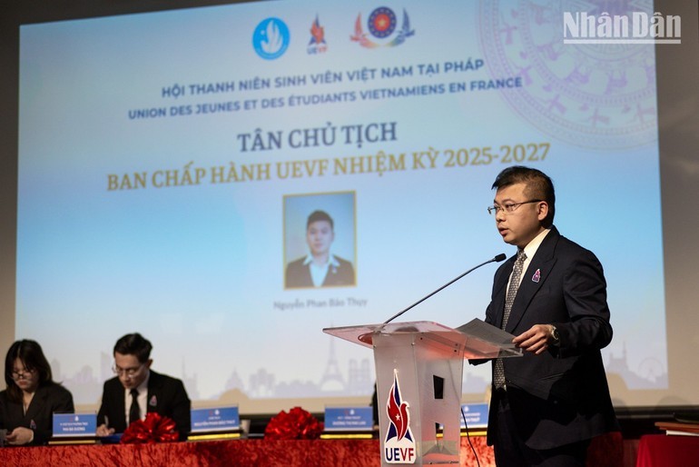 UEVF President for the 2025–2027 term, Nguyen Phan Bao Thuy, presents the strategic tasks aimed at leading the Union into a new era. (Photo: People's Newspaper) UEVF President for the 2025–2027 term, Nguyen Phan Bao Thuy, presents the strategic tasks aimed at leading the Union into a new era. (Photo: People's Newspaper)
