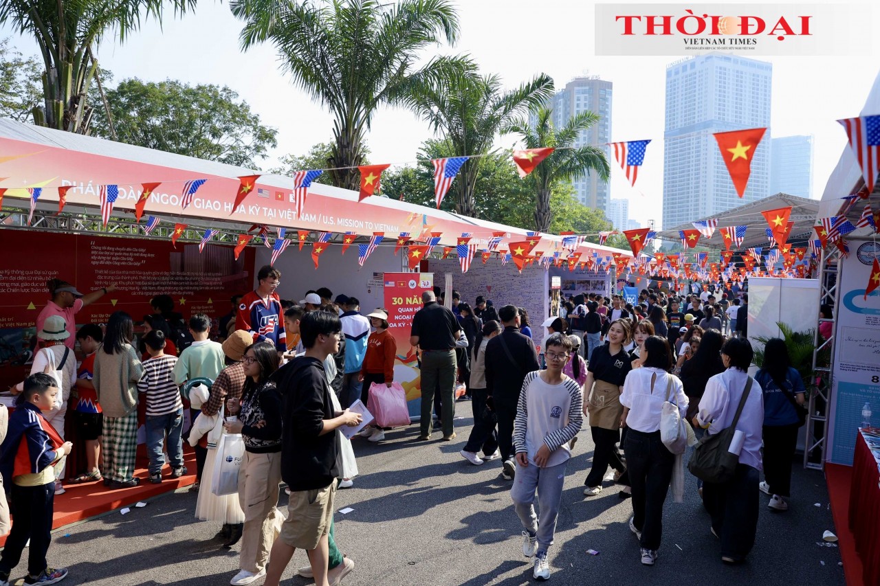 Vietnam - US Friendship On Vibrant Display In The Heart Of Hanoi